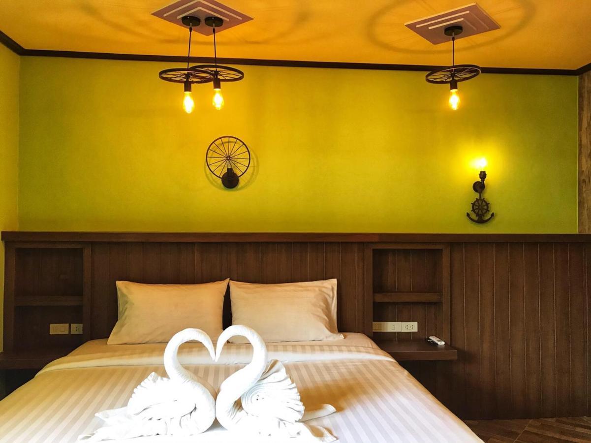 Mangrove House Lanta Old Town Hotel Ko Lanta Kültér fotó