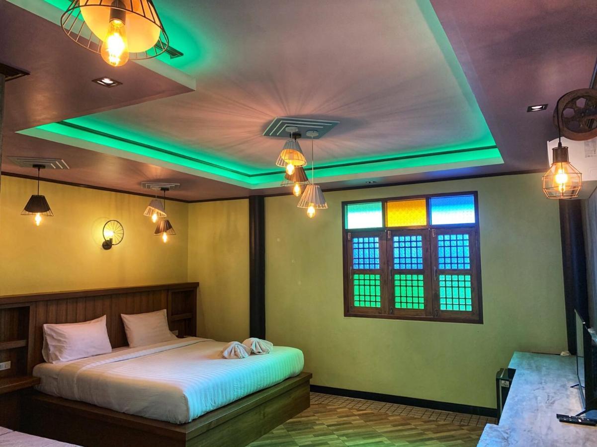Mangrove House Lanta Old Town Hotel Ko Lanta Kültér fotó