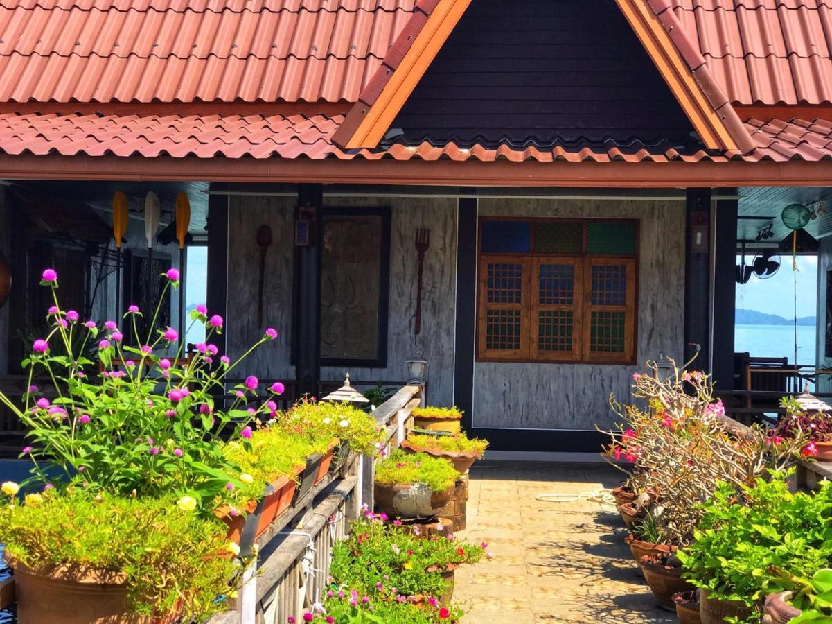 Mangrove House Lanta Old Town Hotel Ko Lanta Kültér fotó