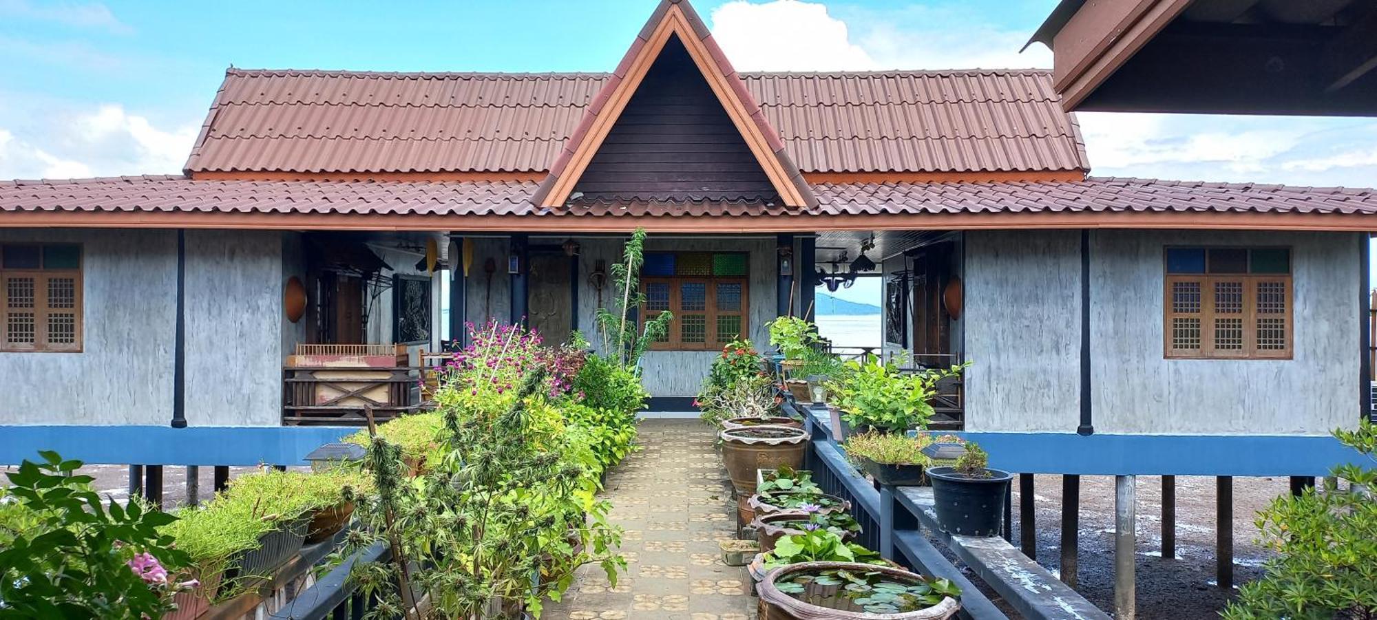 Mangrove House Lanta Old Town Hotel Ko Lanta Kültér fotó